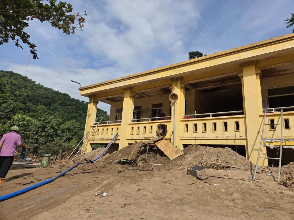 hỗ trợ bà con Nghệ An
