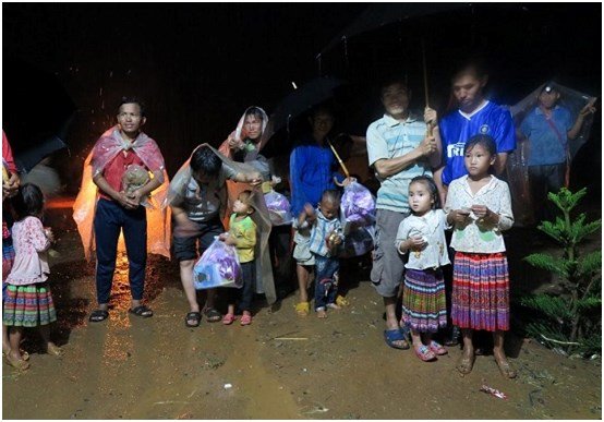 két sắt goodwill trong đêm tổ chức trung thu