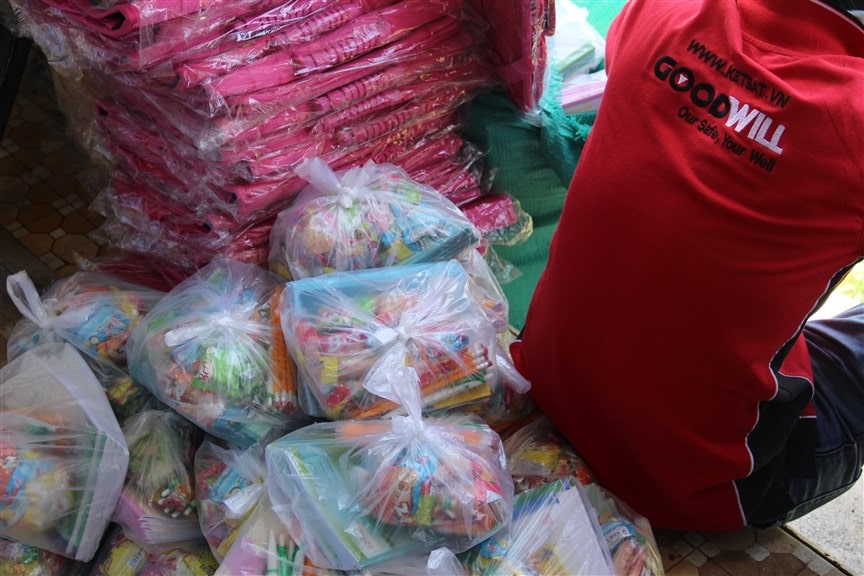 những món quà goodwill tặng trẻ em vùng cao